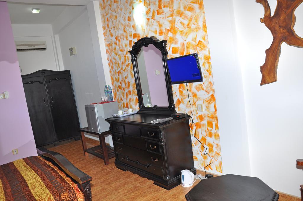Solomon Beach Hotel Marawila Rom bilde