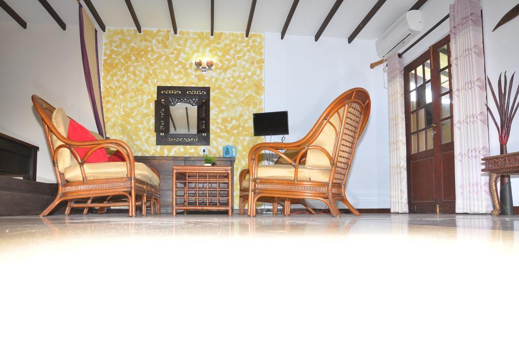 Solomon Beach Hotel Marawila Eksteriør bilde